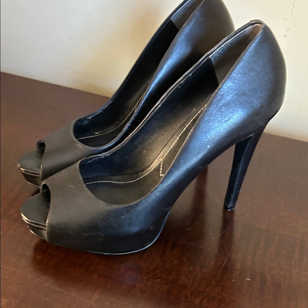 Charles David Black Peep-Toe Heels